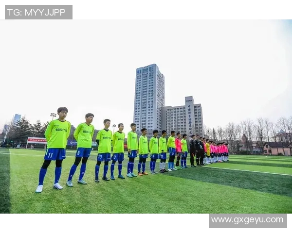 重庆足球队团队协作变革引发热议助力球队重返巅峰之路