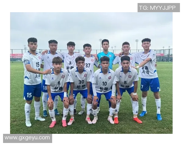 南京足球队荣登足球状态排行榜首位展现强劲实力与团队合作精神