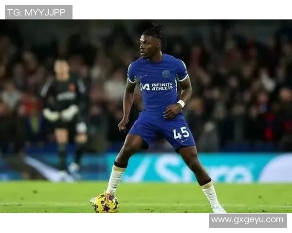 玻璃人足球明星的传奇旅程与不屈精神展现了体育的无限可能